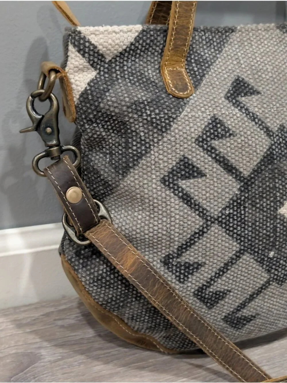 Myra Spontaneous Delight Pattern Canvas Leather Crossbody Purse Aztec Gray Bag